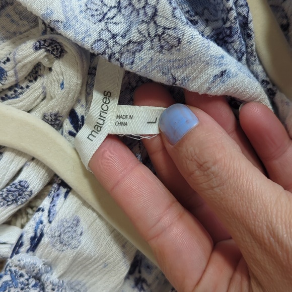 Maurices Navy and White Halter Blouse Size L - Picture 3 of 4